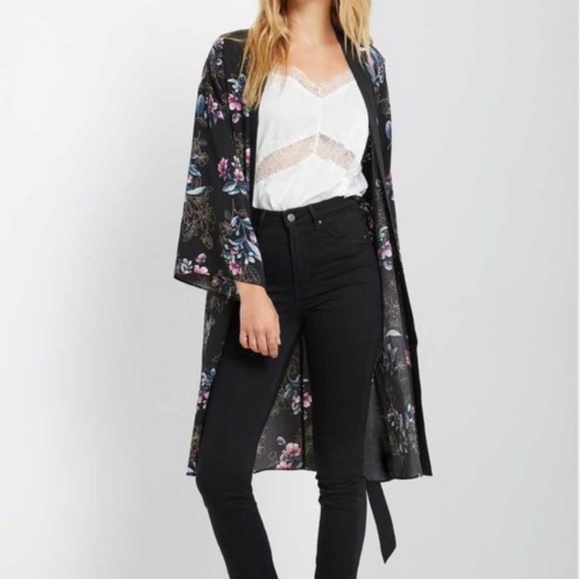 Belted Floral Kimono - Picture 6 of 8